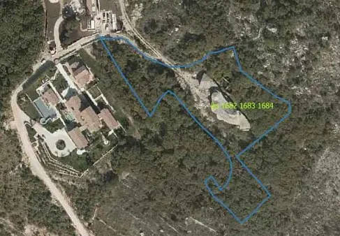 7,715 m² Land with Structures and Unfinished Construction near Sveti Stefan